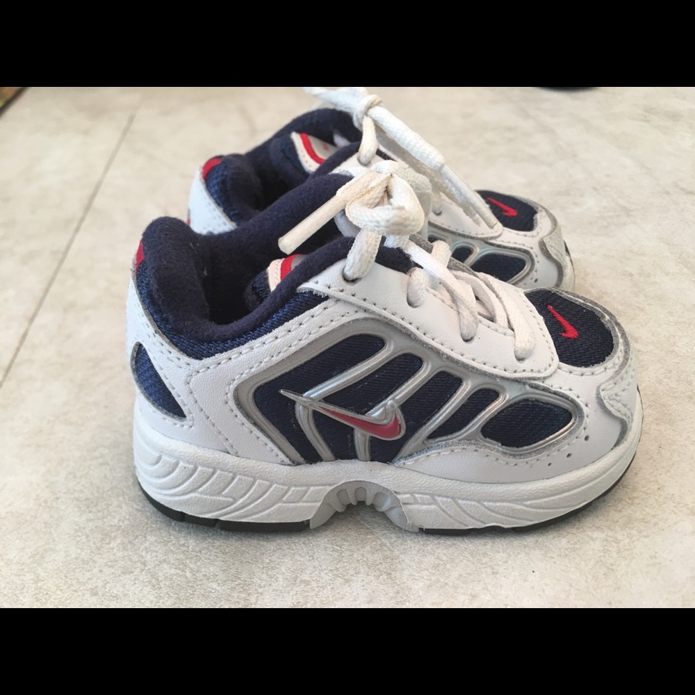 Nike sneakers size 3